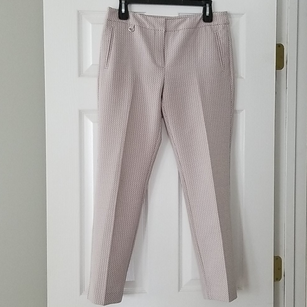 Dress pants size 6 Adrianna Papell